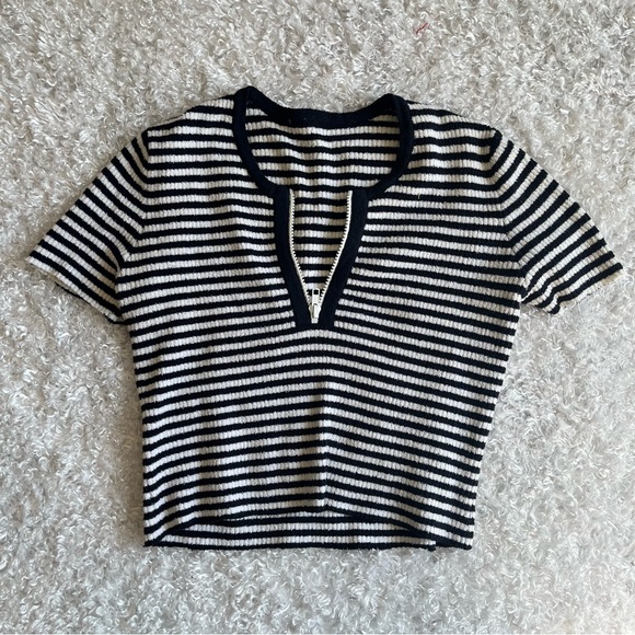 Tops - vintage striped zip crop top